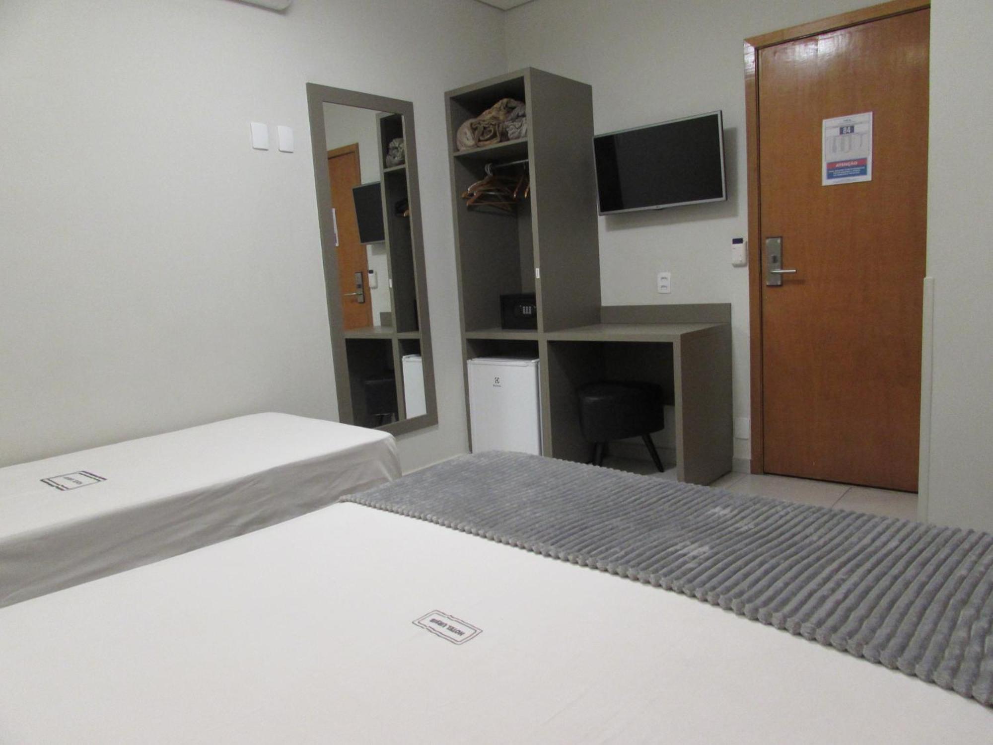 Hotel Urbis A 10 Minutos Rua 25 De Marco, Bras,Bom Retiro,A 2 Minutos Do Mirante Sampa Sky เซาเปาโล ภายนอก รูปภาพ